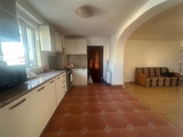 Apartament 3 camere decomandate, Centru - 1