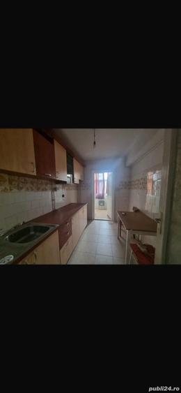 Inchiriez apartament 3 camere, decomandat Zona Dacia - 3