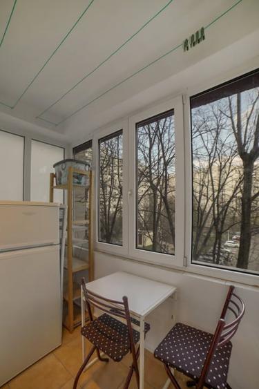 Garsoniera langa metrou Titan - 3