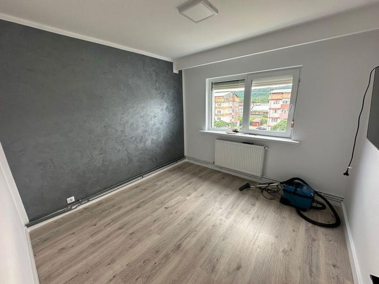 Apartament de vanzare - 2