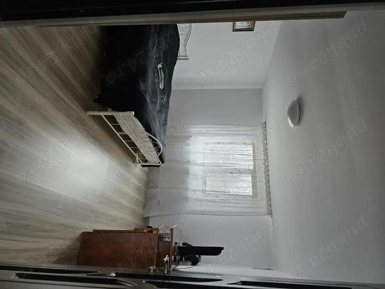 Casa de vanzare - 3 dormitoare, salon spa?ios, anexa ?i teren generos - 648 mp - 6