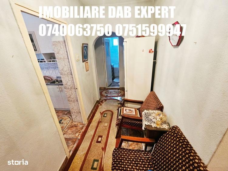 Vanzare apartament 2 camere cu balcon, bucatarie separata ?i lift - 2