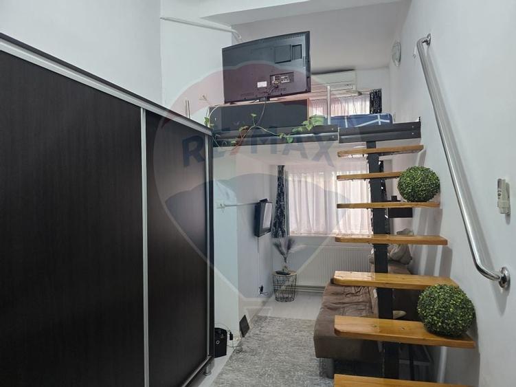 Apartament cu 3 camere de vanzare in zona Central - 9