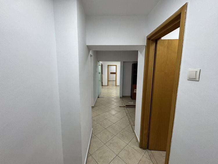 Spatiu de birouri de vanzare in zona *Natiunile Unite* - 3