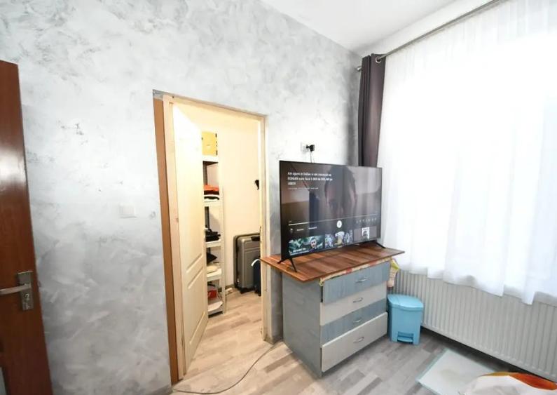 De vanzare casa cu 3 apartamente + anexa 75 mp, Comision 0% - 10