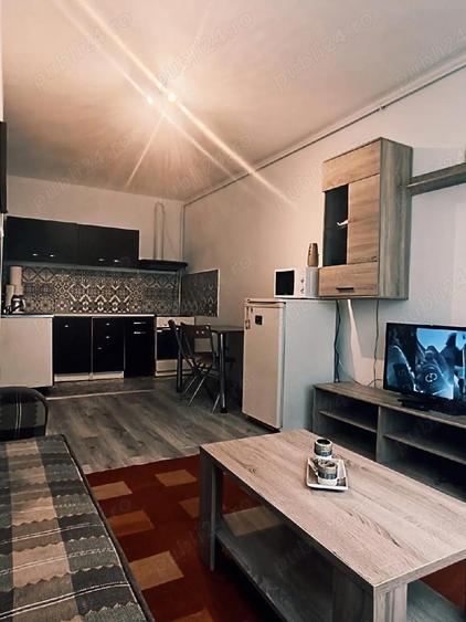 Vand apartament cu doua camere in statiunea montana Predeal (judetul Brasov] mobilat - 1