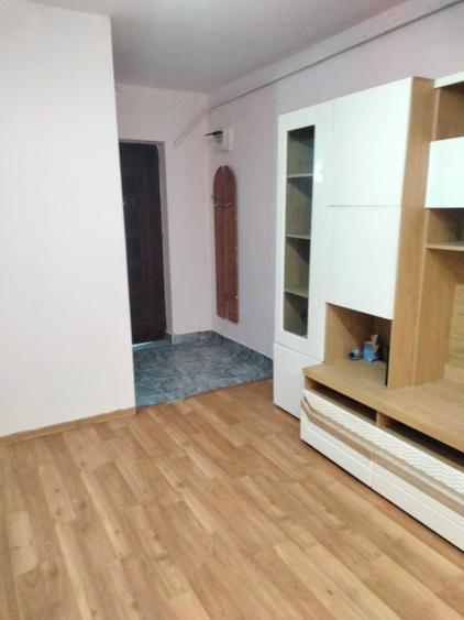 Garsonieră semidecomandată în Central