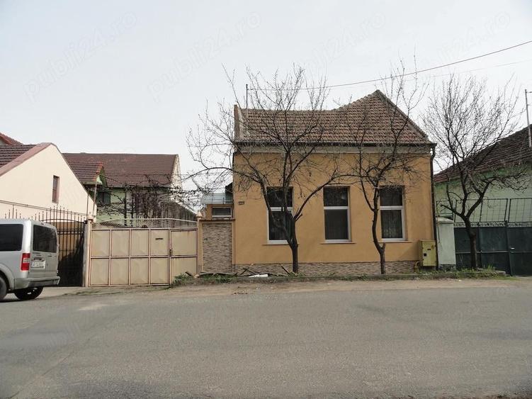 Casa solida din caramida in Parneava, teren 720 mp - 1