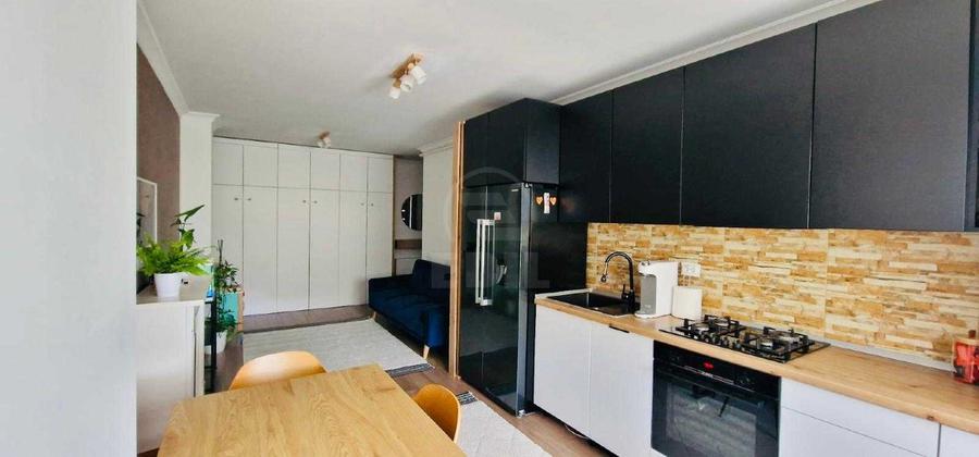 COMISION 0 Apartament modern 3 camere semidecomandat zona Stejarului - 1