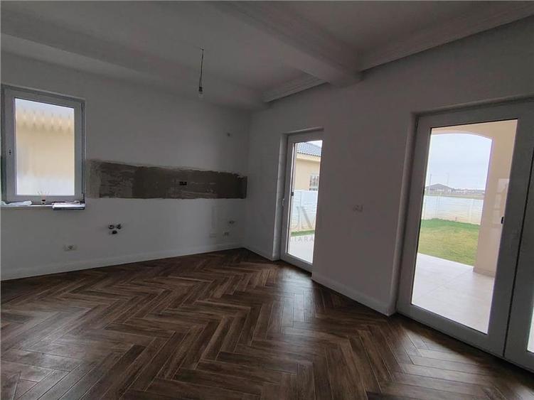 Duplex deosebit - asfalt - toate utilitatile - 14