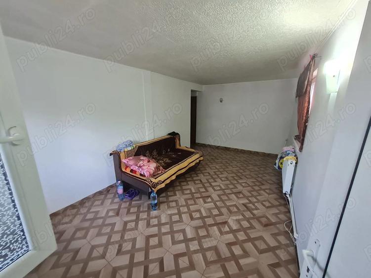 Vanzare casa + teren + garaj + foisor - 9