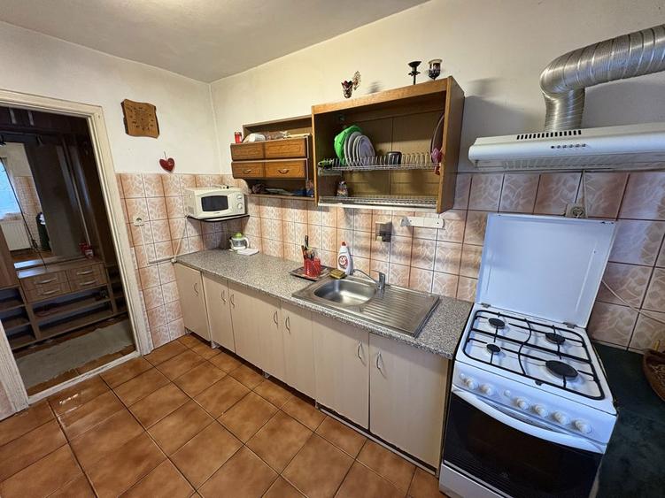 Inchiriez 2 camere Miron Costin - 4