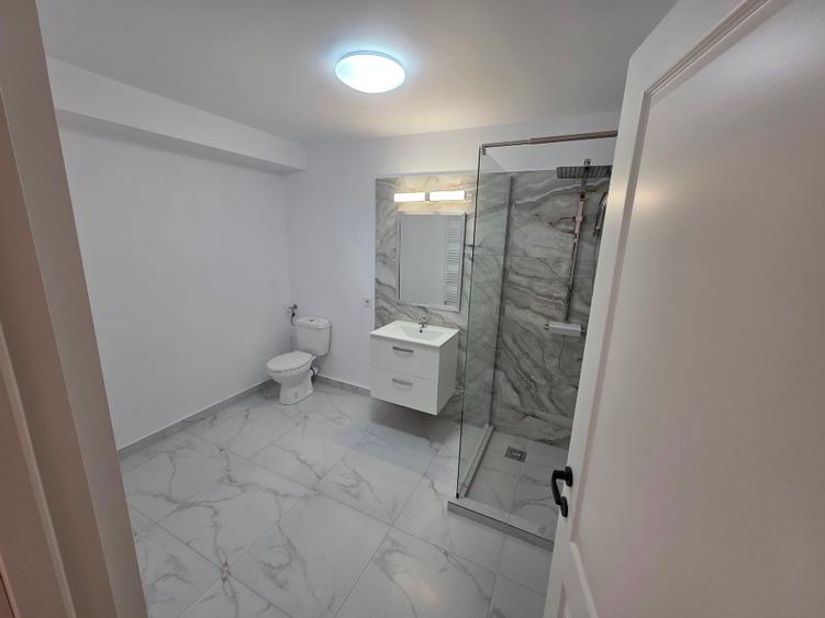 Închiriez spatiu comercial / locuință  - 5