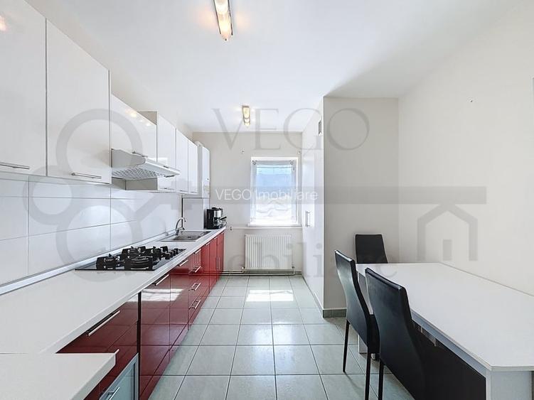 Apartament 3 camere decomandat, 2 bai, balcon, aproape de UMF, Zorilor Apartament 3 camere decomandat, 2 bai, balcon, aproape de UMF, Zorilor
