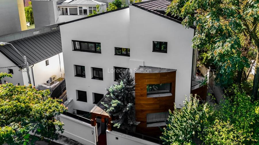 Vila Individuala de Lux in Herastrau - 10 Camere, Cinema, Piscina Reamenajabila