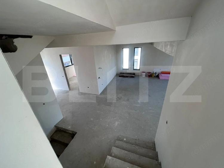 Casă cu 5 camere cu Teren 458 Mp în Central