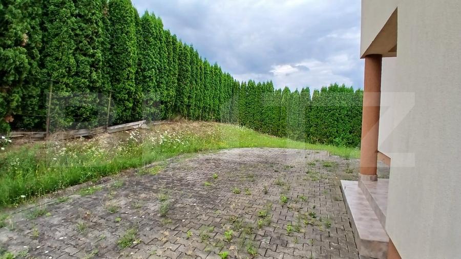 Casă individuală cu 5 camere cu Canalizare în Livezeni