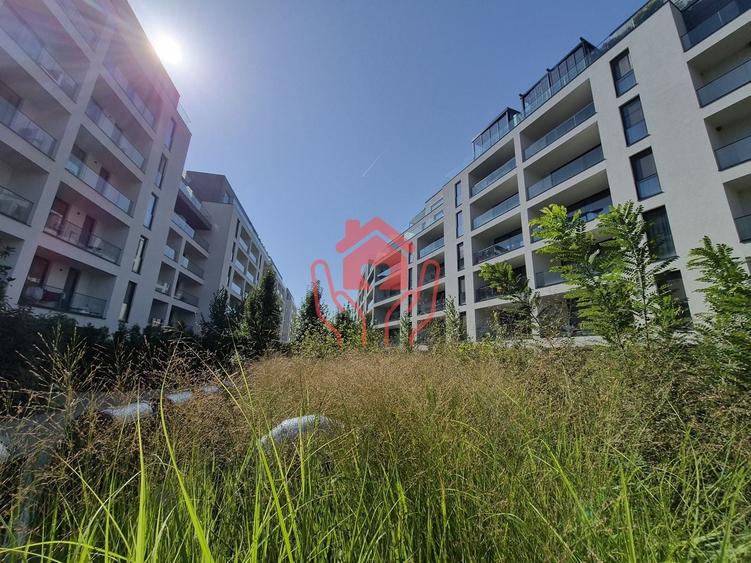 Apartament cu 4 camere decomandat în Băneasa