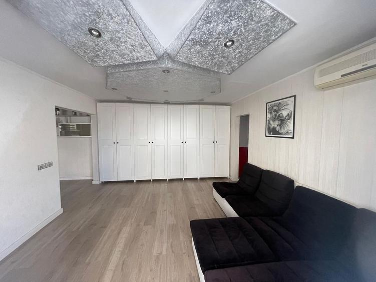 Apartament cu 3 camere decomandat în Iosia