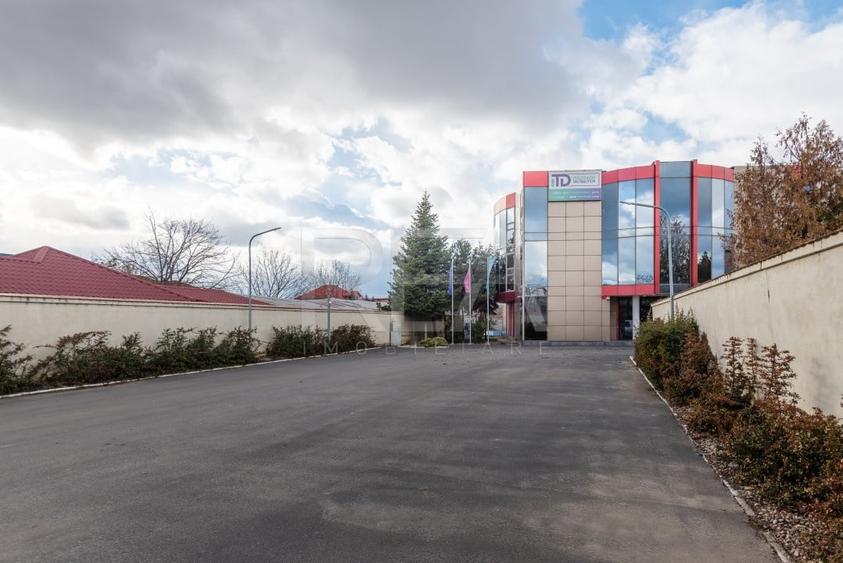 Spațiu industrial, de 2,115 mp, în Tunari