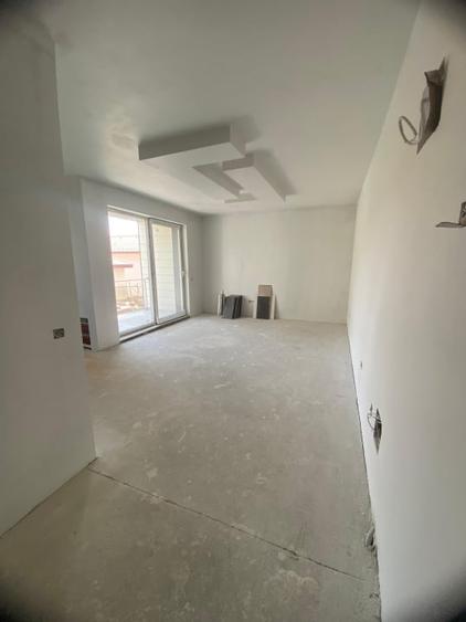 Apartament cu 3 camere semidecomandat în Apahida