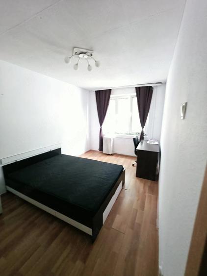 Apartament cu 3 camere decomandat în Complex Studențesc