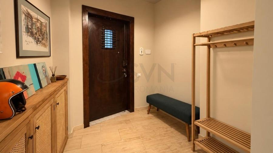 Apartament cu 6 camere decomandat în Armeneasca
