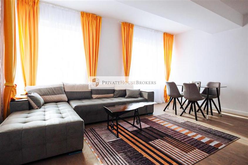 Apartament cu 3 camere semidecomandat, mobilat în Pipera