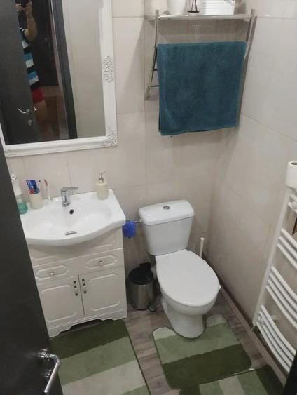 Apartament cu 4 camere decomandat în Central