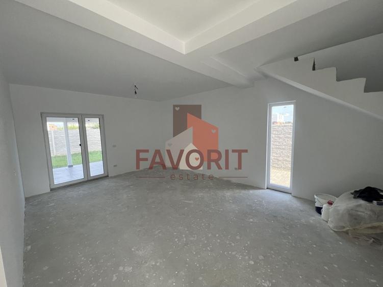 Duplex cu 4 camere cu Canalizare în Giroc