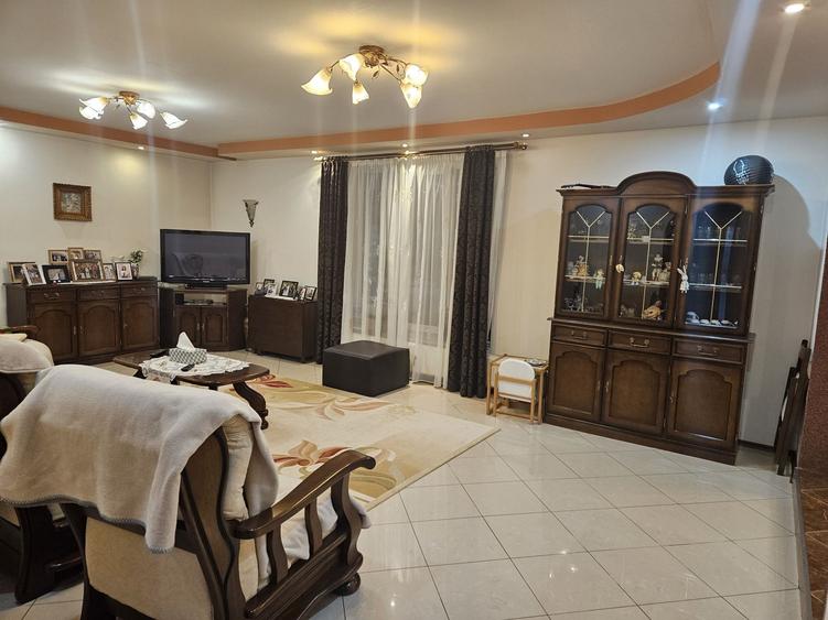 Casă cu 4 camere în Tăuții-Măgherăuș