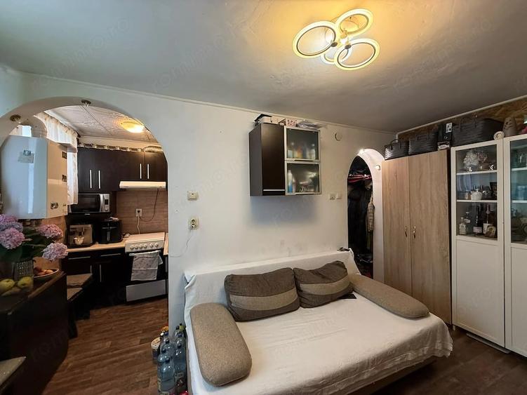 Apartament cu 2 camere semidecomandat în Dacia