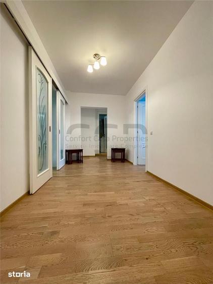 Apartament cu 4 camere decomandat în Unirii