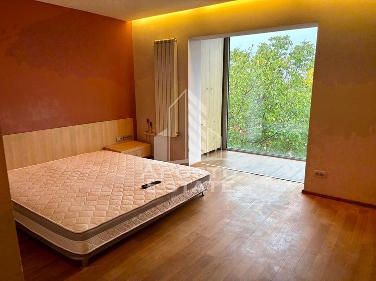 Apartament cu 2 camere decomandat, mobilat în Bucovina