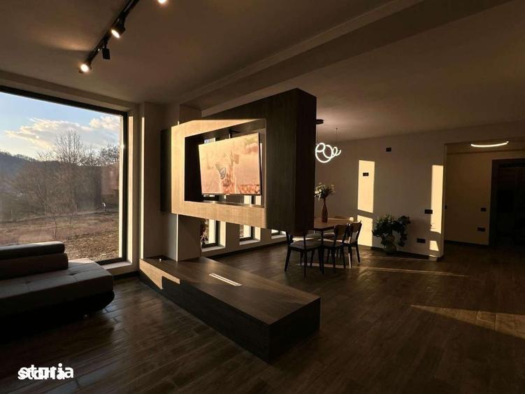 Casă cu 4 camere cu Teren 400 Mp în Vlădești