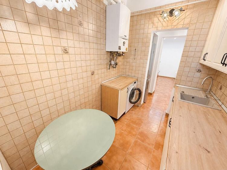Apartament cu 2 camere decomandat în Floreasca