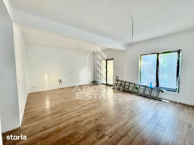 Casă cu 4 camere cu Teren 260 Mp în Baba-Dochia