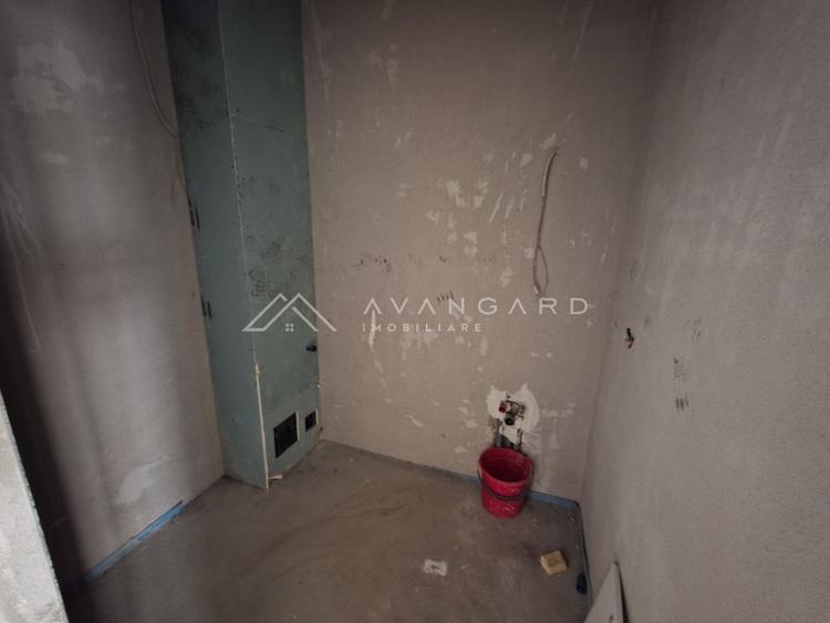 Duplex cu 4 camere cu Canalizare în Dâmbul Rotund