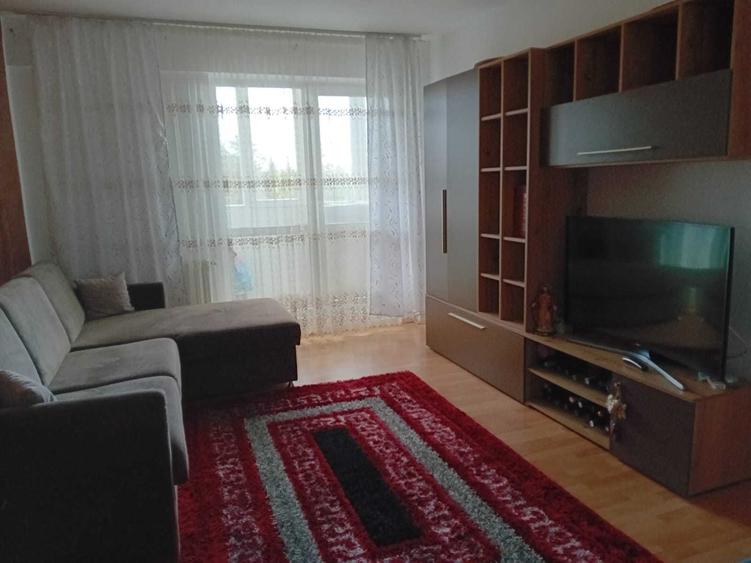 Apartament cu 2 camere decomandat în Tudor