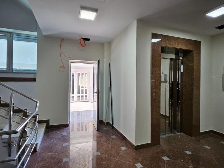 Birou, de 1,100 mp, în Bucureștii Noi