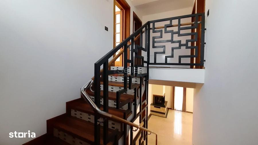 Casă cu 5 camere cu Teren 550 Mp în Sânpetru