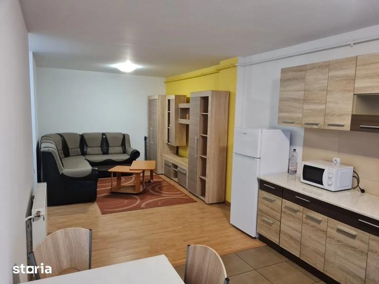 &Icirc;nchiriez apartament 3 camere - 2