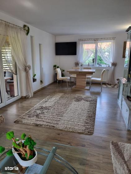 Vand casa moderna, 3 camere decomandate, Vetis, Satu Mare - 2