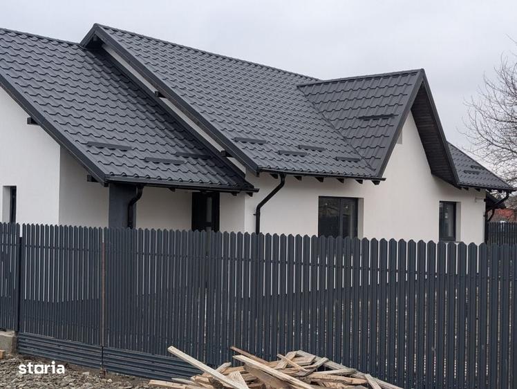 Casă cu 4 camere în Lilieci