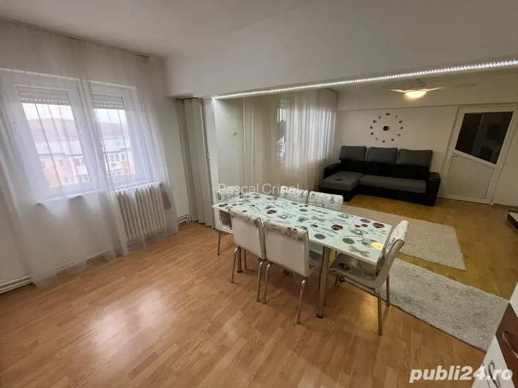 Vand apartament 4 camere,2 bai