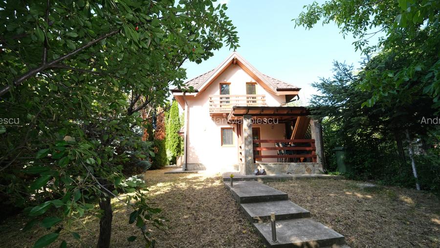 Vanzare casa P+M+Pod construita in 2009 in Breaza Prahova teren plat, totul nou