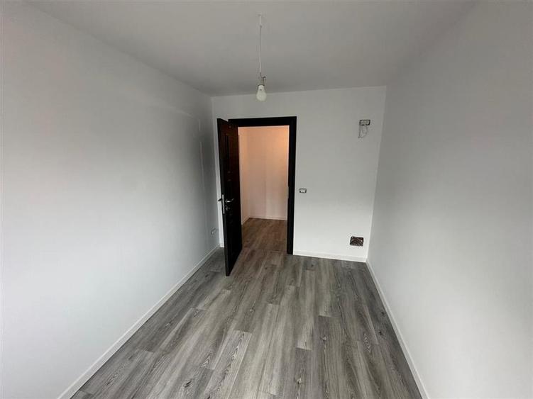 Ap 4 cam, complet renovat NOU, zona Scola nr 3, Al Vlahuta,et 3/4 - 17