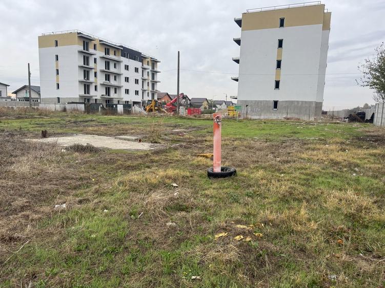 Vand teren , intravilan pentru constructi - 5