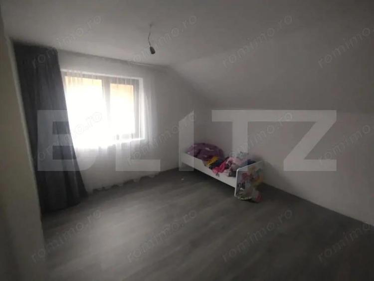 Casa pe 2 nivele cu 5 camere si 140 mp +teren 850 mp oras Beclean,zona Romfulda - 7