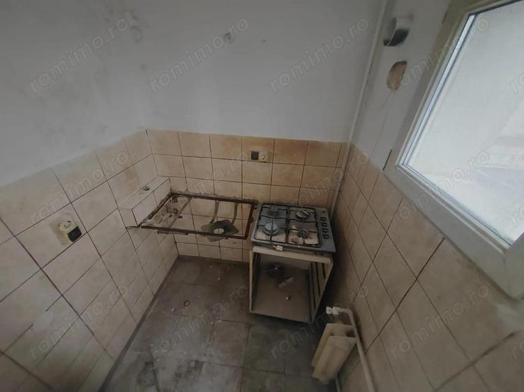 Garsoniera ieftina cu vedere la parc - 3